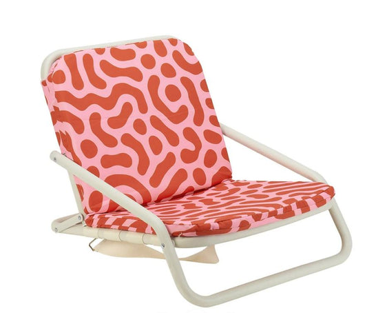 Deluxe Beach Chair - Red Squiggle